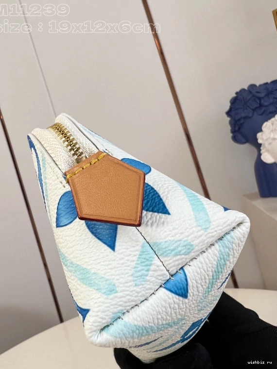 WIS Cosmétique Pochette Louis PM Vuitton 0307